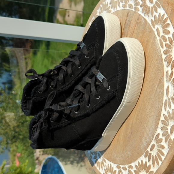 ugg nuray black